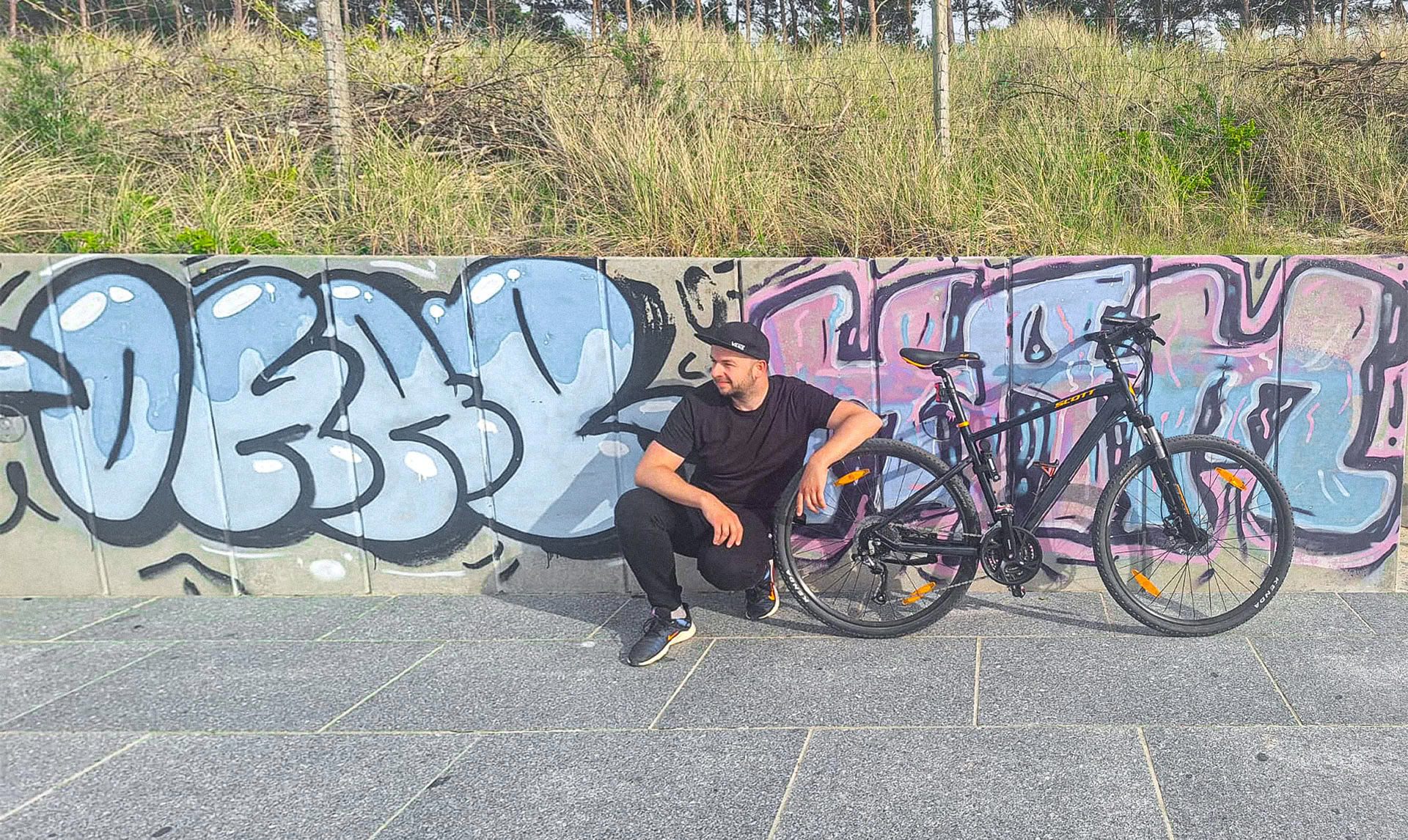 Jakub na rowerze